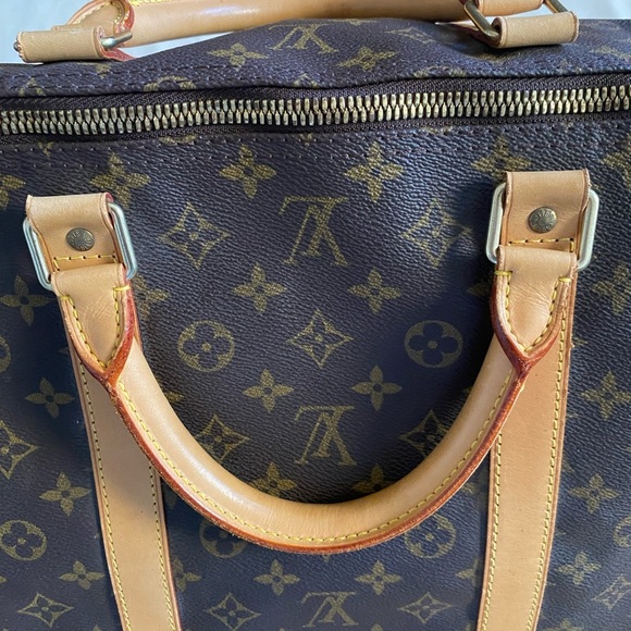 Authentic Louis Vuitton Monogram Keepall Bandouliere 60 Travel Duffle - Picture 7 of 15